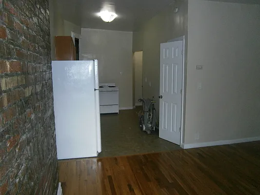 Rented by Realty Collective | media 11