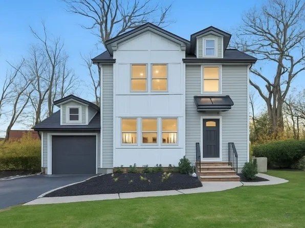 7 Concord Dr, Livingston Twp., NJ 07039