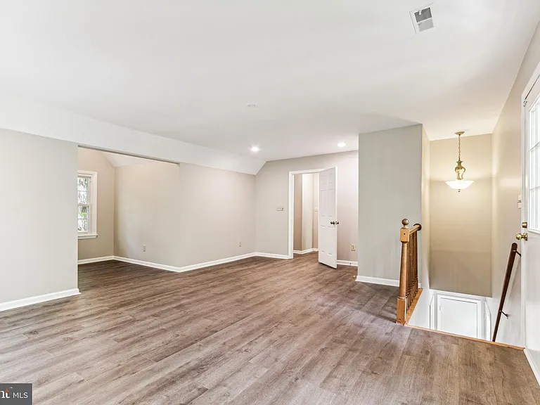 12203 Ashley Ct — Photo 18