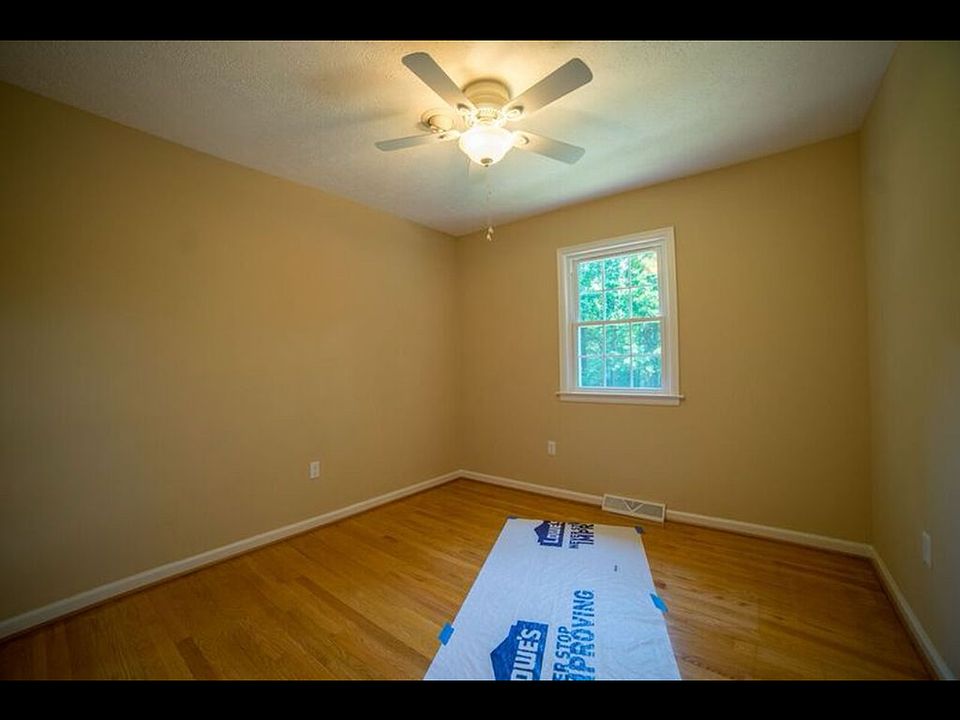1st image of 105 Frederick Dr