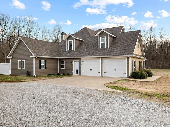 3rd image of 598 County Road 304