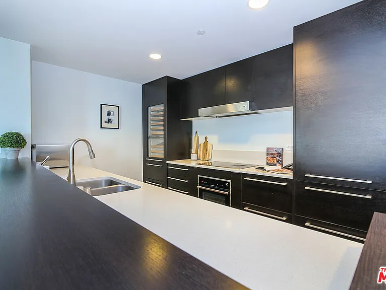 6250 Hollywood Blvd #11N — Photo 11