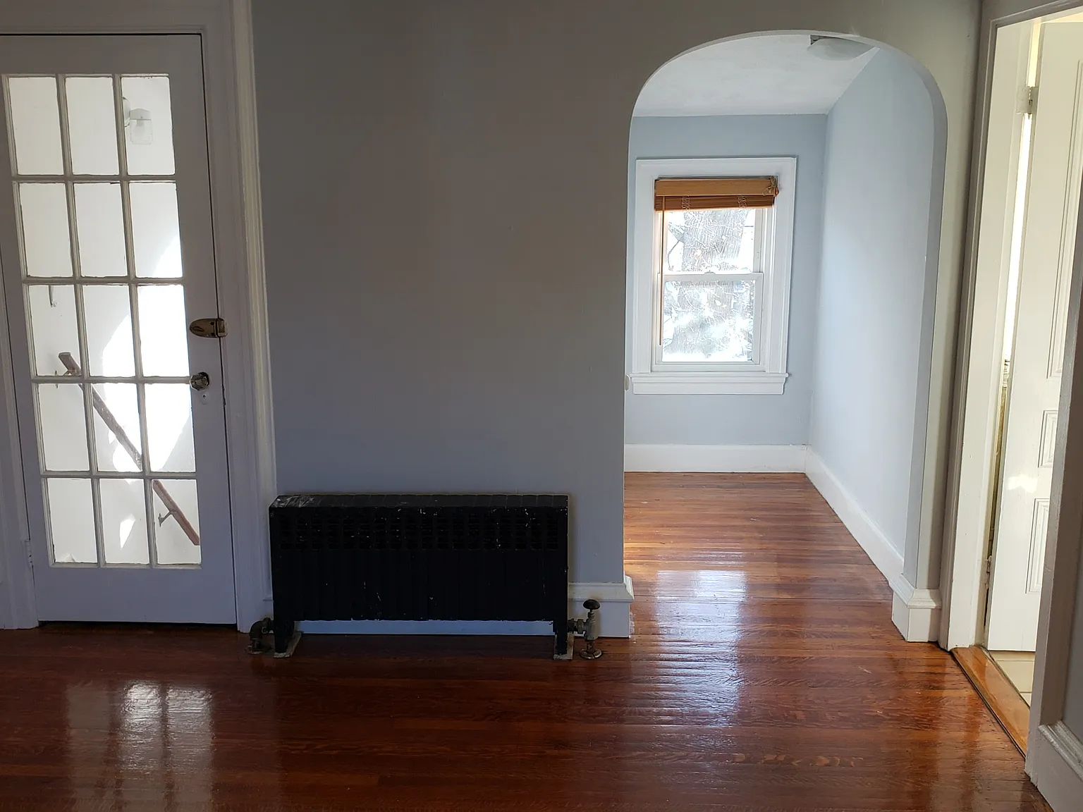147 W Wyoming Ave — Photo 3