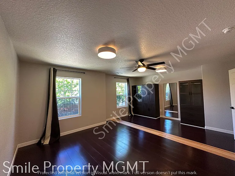 4524 SE Oakhurst St — Photo 32