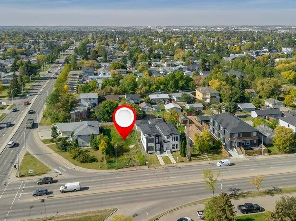 10712 149th St NW, Edmonton, AB T5P 1M2