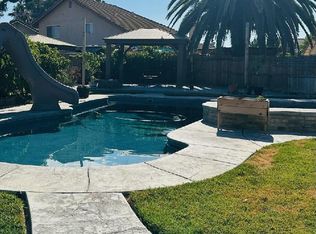 461 Pearwood Ct, Los Banos, CA 93635