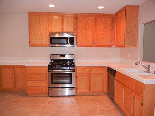 3rd image of 524 E Avenue J12