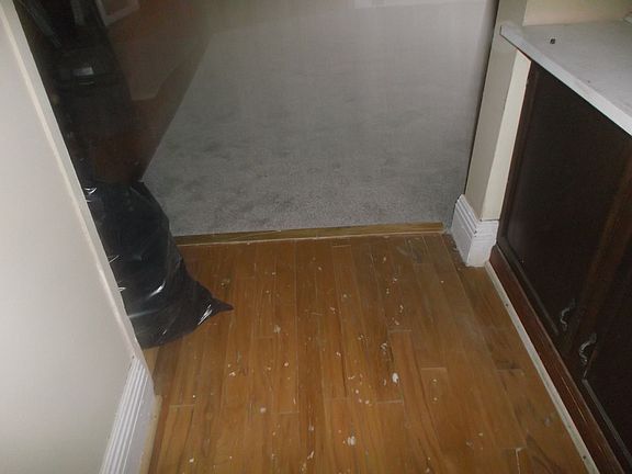 3rd image of 384 Richmond Ave