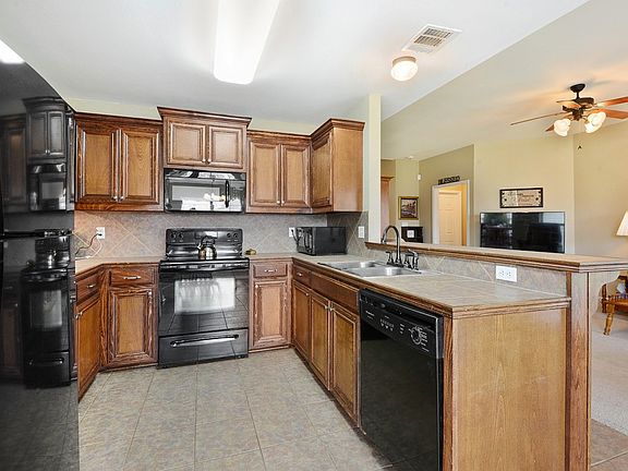4th image of 42402 Palmstone Ave