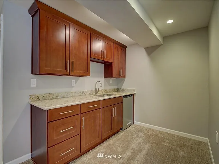 12814 NE 4th Pl — Photo 16