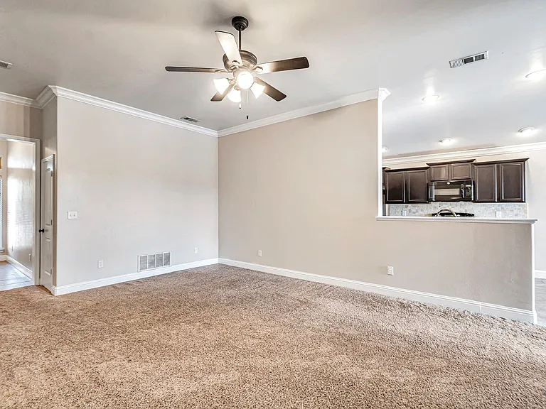 423 O'Rourke St — Photo 29