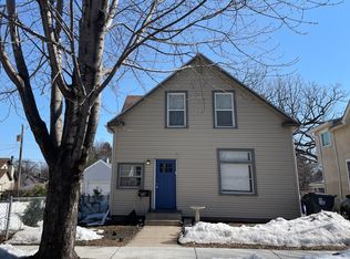 1026 Oxford St N, Saint Paul, MN 55103