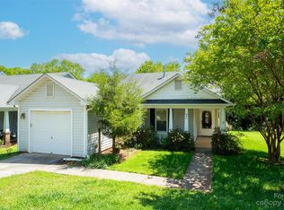 847 Matthews School Rd, Matthews, NC 28105