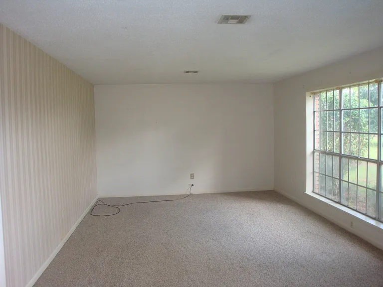 1287 Oak Rd — Photo 7