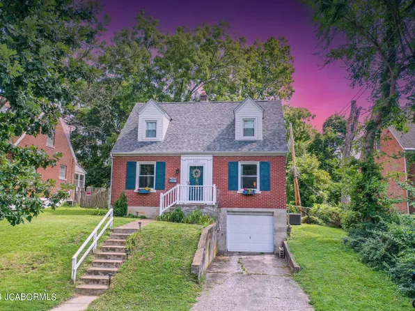 1307 Bald Hill Rd, Jefferson City, MO 65101