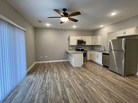 2nd image of 142 Bellbrook Ln #2