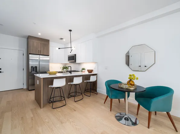 10 Brinkerhoff Street image 4 of 15