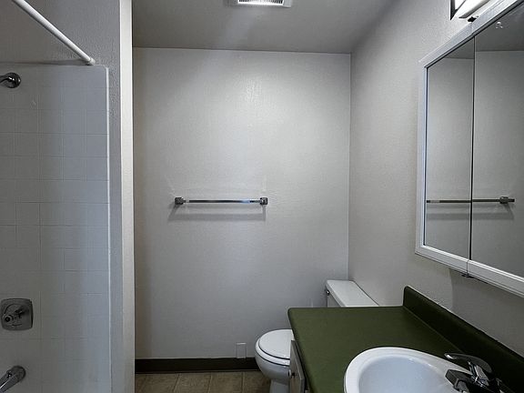 5th image of 3318 Willow Ct SE #11381449