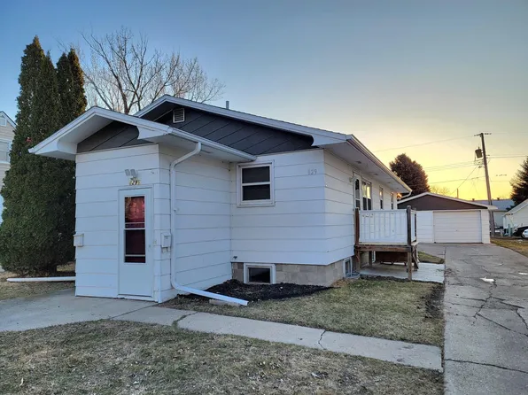 829 S Lawson St, Aberdeen City, SD 57401