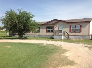 1410 Stoneway Dr N, Ponder, TX 76259
