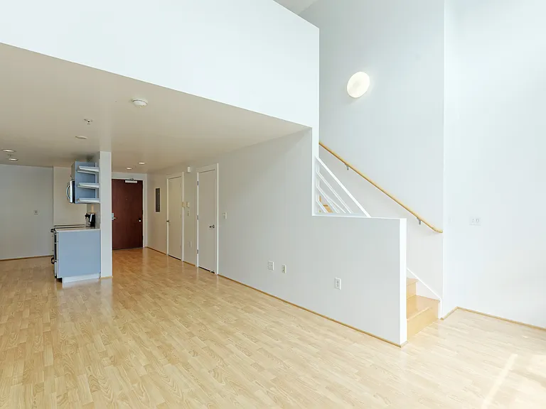 1201 Pine St #306 — Photo 14