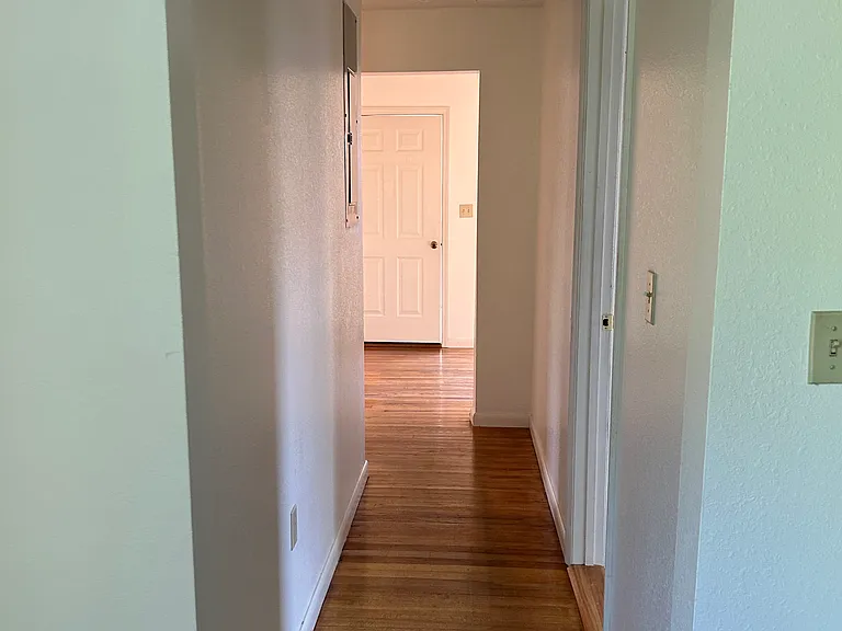 416 S Cleveland St — Photo 2