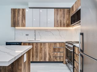 Eterno - 1168 Pendrell, Vancouver, BC V6E 1L4
