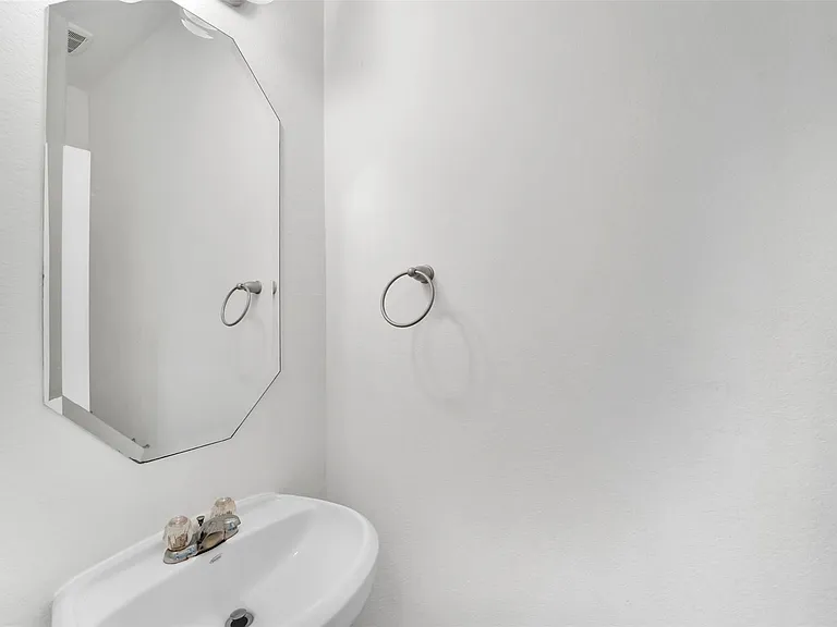 5407 Baronet Dr — Photo 5