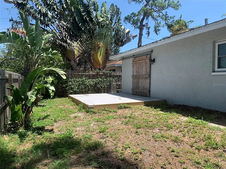 1875 Vamo Dr — Photo 14