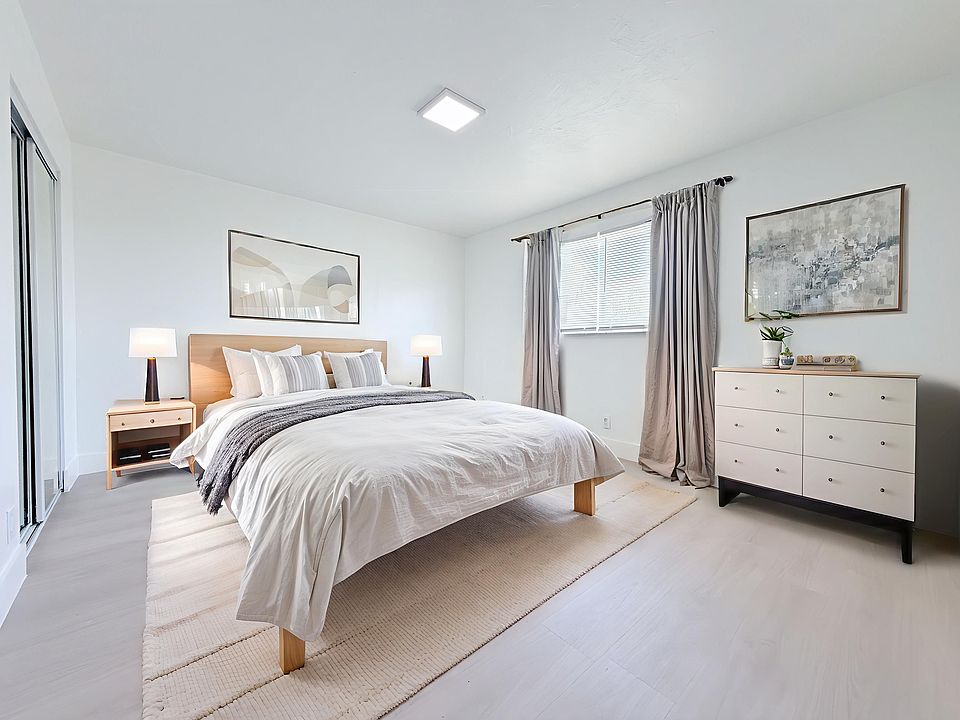 1st image of 1100 S Broadway APT 205