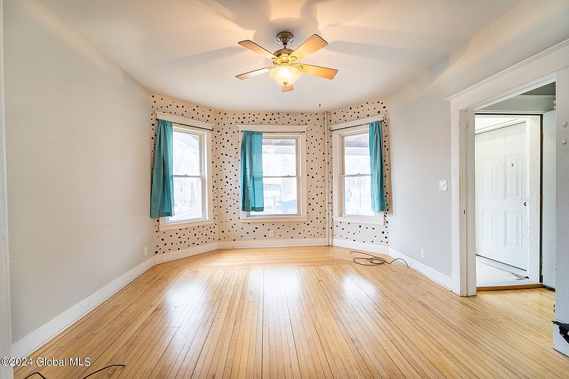 4th image of 249 Delaware Avenue