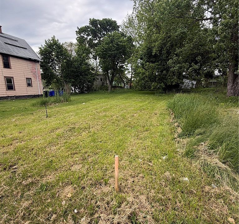 2nd image of 1118 Niagara Ave Lot 32