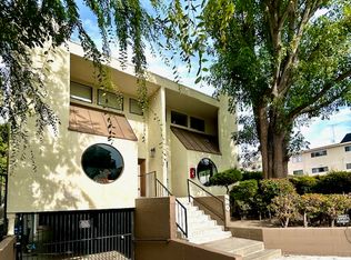 720 Westmount Dr APT C, W Hollywood, CA 90069