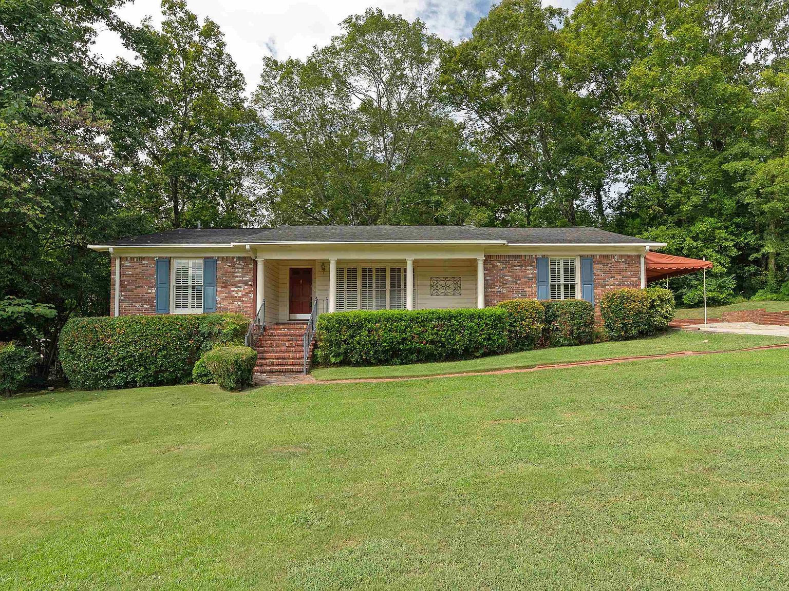 2272 Pine Crest Dr, Vestavia Hills, AL 35216 MLS 21364643 Zillow