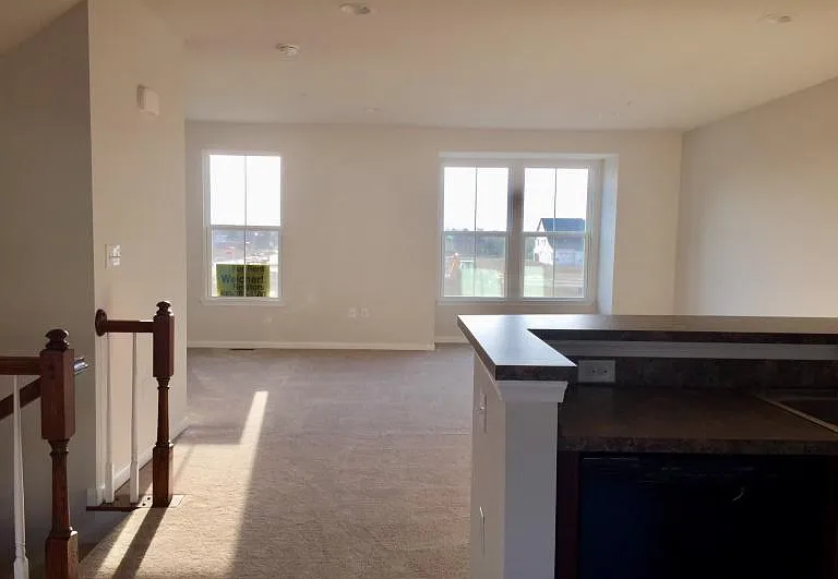 2240 Raya Way — Photo 5