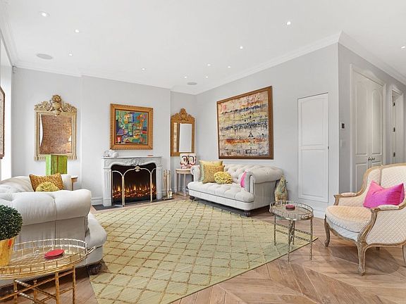 2nd image of 42 W 9th St APT 19
