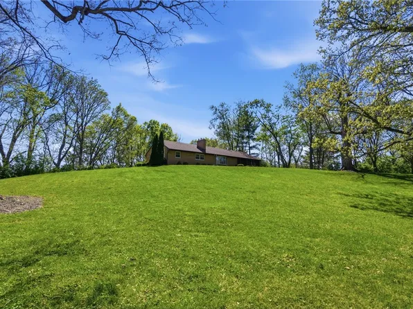 1047 Steven Circle Dr, New Carlisle, OH 45344