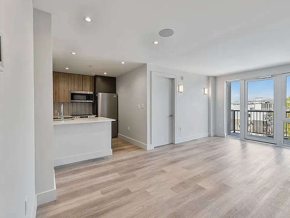 2605 Snyder Ave #6B