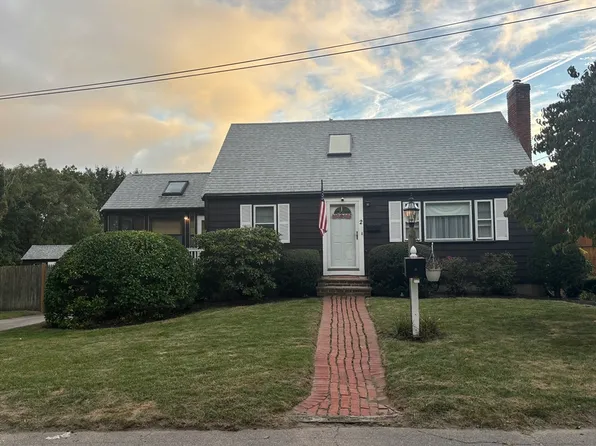 2 Winstead Rd, Weymouth, MA 02189