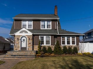 400 S Park Ave, Lynbrook, NY 11563