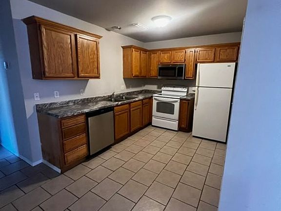 4th image of 1673-1675 E Evalyn Cir #1
