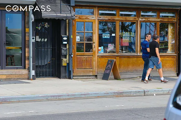 Rented by Compass | media 21