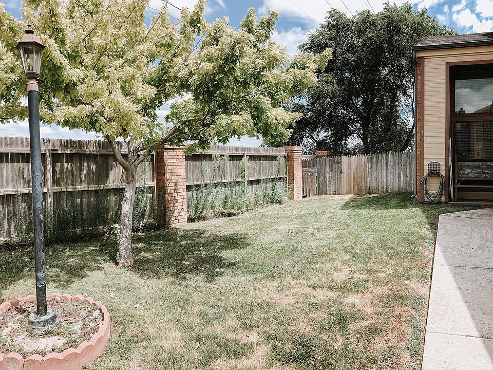 1st image of 1801 Steeplechase Dr APT 401