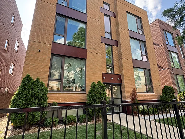 3514 N Sacramento Ave #1S — Photo 7