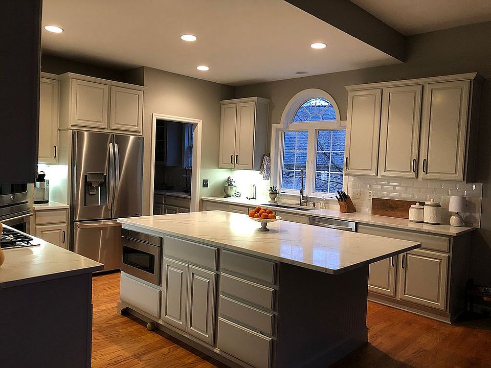 2nd image of 617 Ploughmans Bend Dr