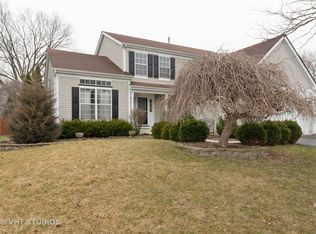 742 Medford Dr, South Elgin, IL 60177