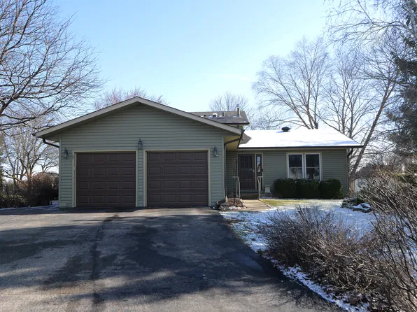 1502 Cobblestone Ct, Johnsburg, IL 60051