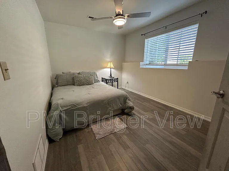 3505 Fallon St #B15 — Photo 7