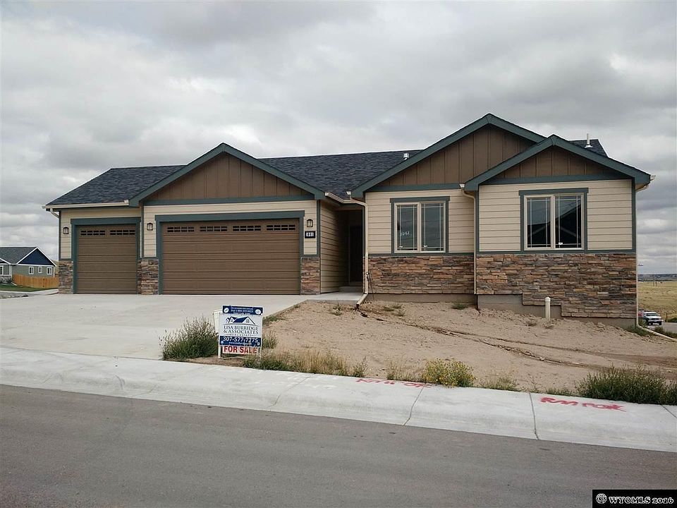 1st image of 1081 River Heights Dr
