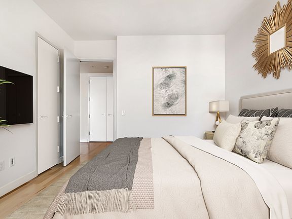 5th image of 8 Spruce St APT 71B